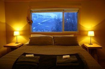Basecamp Cabin By Revelstoke Vacations Hotel Екстериор снимка